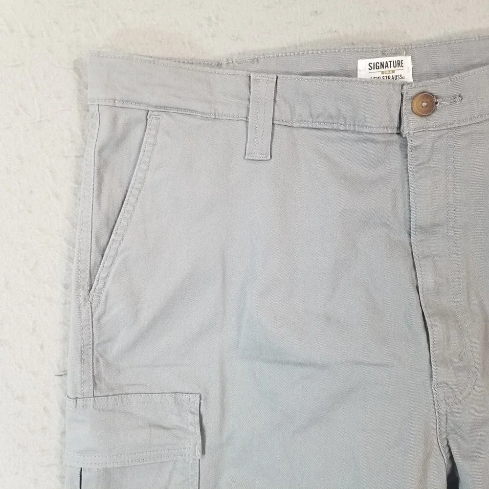 Levi signature cargo hiking shorts men's 40 x 9.5 Gray Flex stretch outdoor